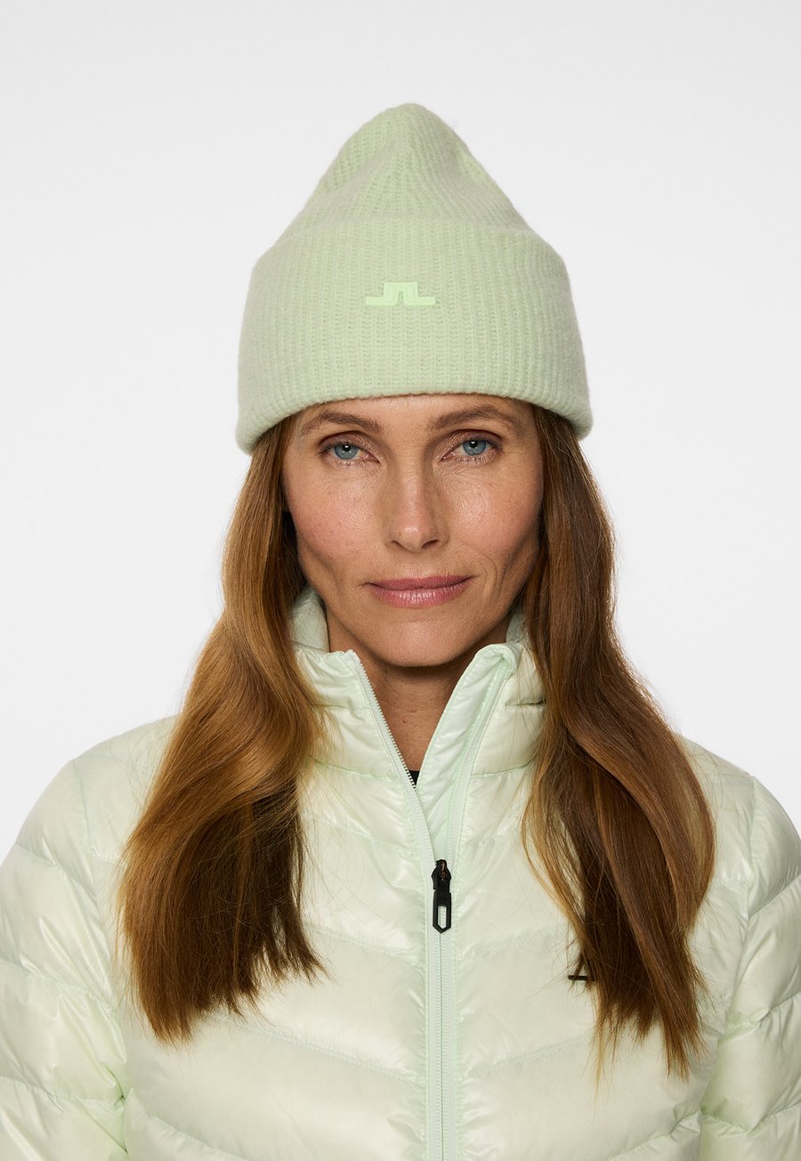 

Шапка J.LINDEBERG Sports Beanie, Ambrosia/Green