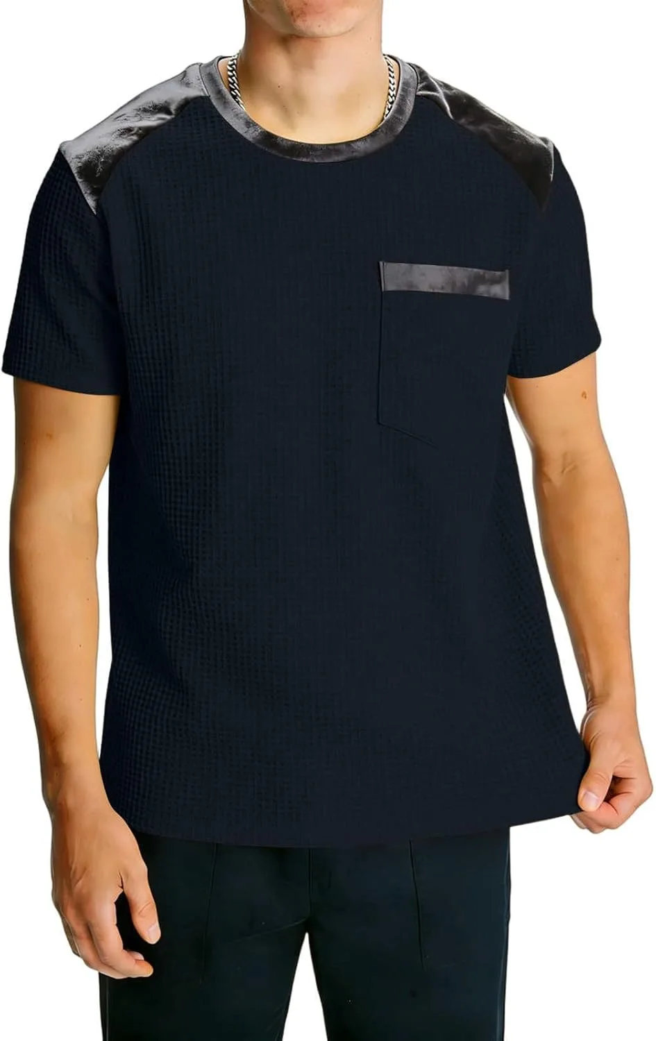 

Мужская футболка Waffle с бархатным пэчворком и карманом TXGMNA