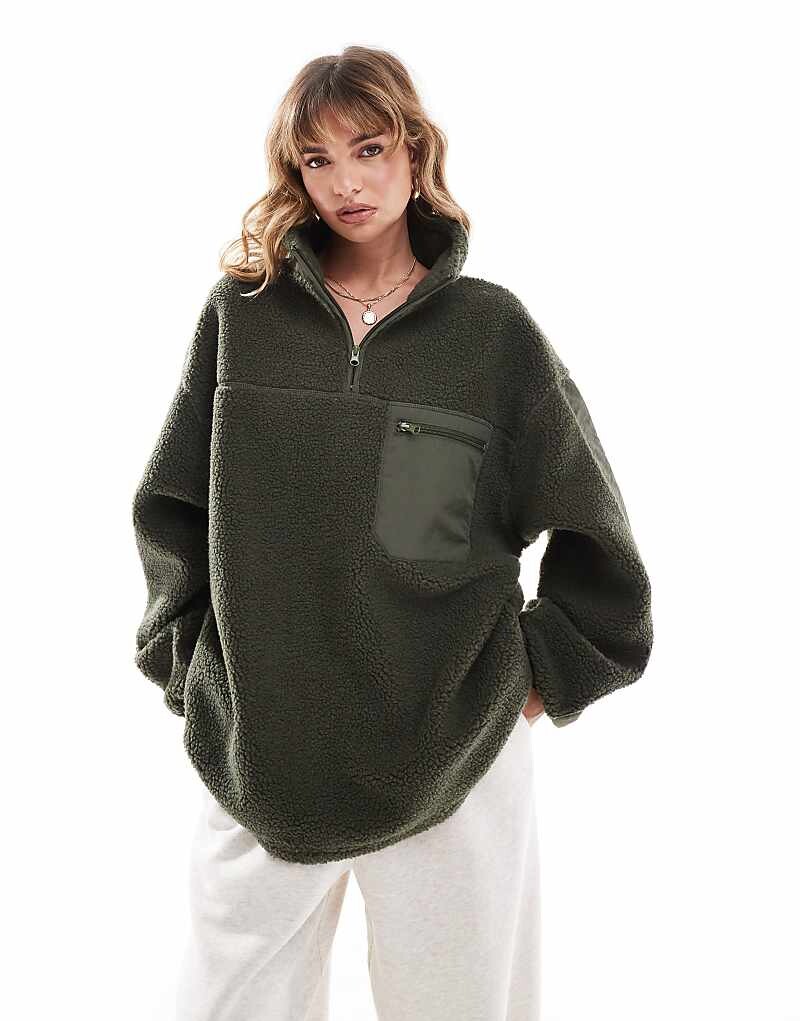 

Толстовка на молнии цвета хаки из нейлона и искусственной овчины ASOS DESIGN