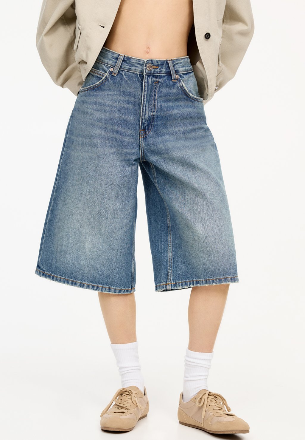 

Джинсовые шорты LOW-RISE PULL&BEAR, деним