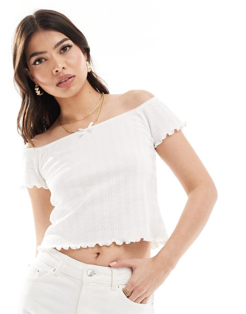

ASOS DESIGN — Белый топ с короткими рукавами и открытыми плечами, отделанный кружевом