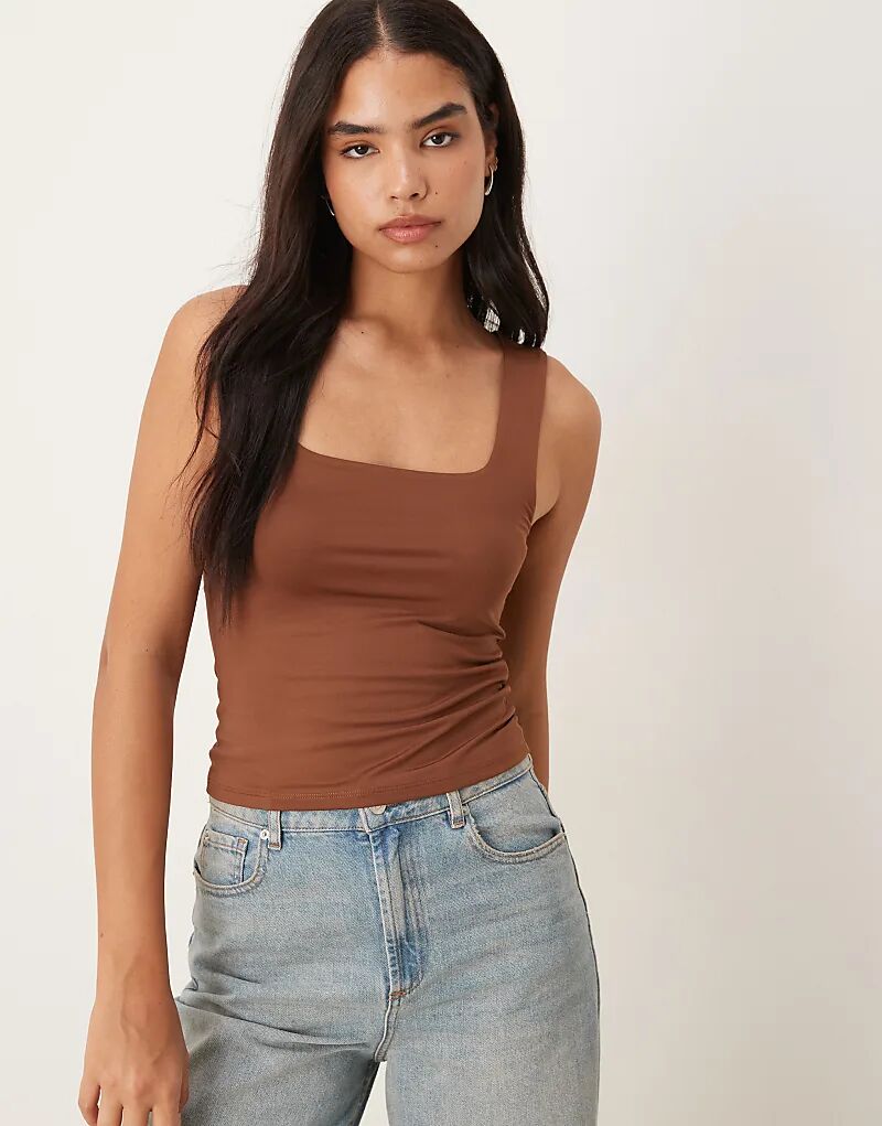 

Майка с квадратным вырезом из полиамида ASOS DESIGN breathMAX™ коричневого цвета