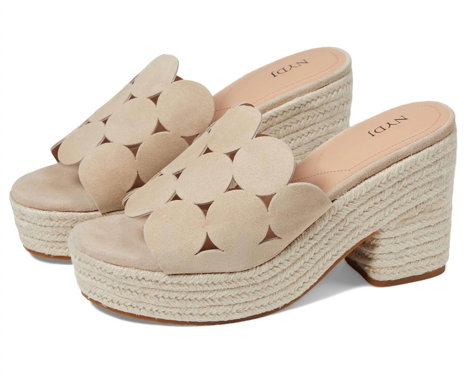 Босоножки на каблуке Helene из песочной замши NYDJ, цвет sand suede