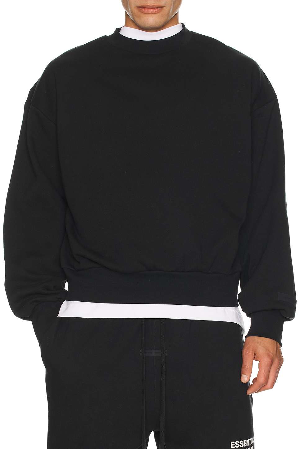 Классический флисовый свитер с круглым вырезом Fear Of God Essentials, Jet Black — фото 2