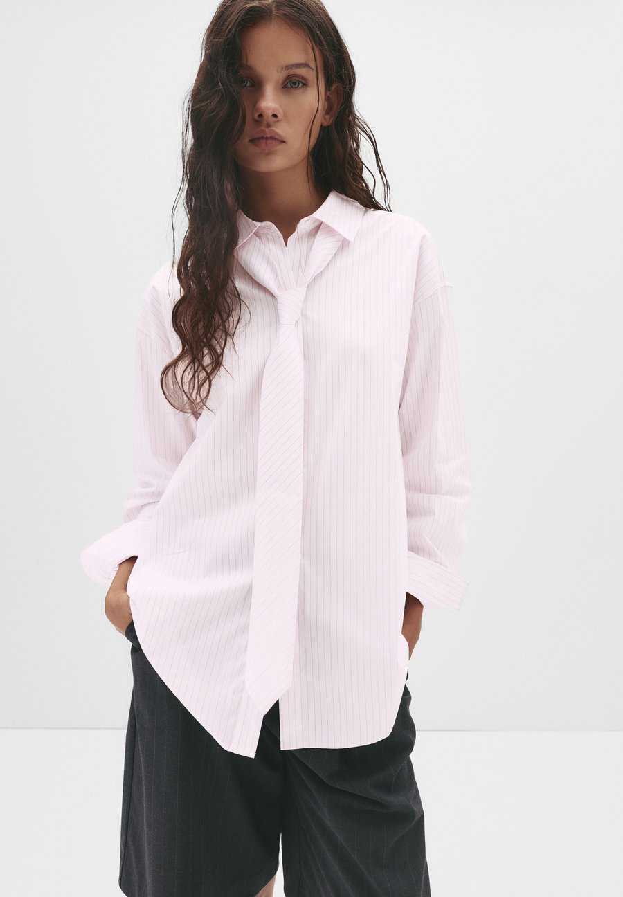 

Блуза PULL&BEAR Button-down blouse, Pink
