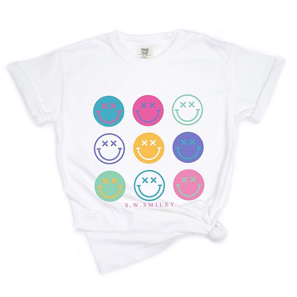 

SWSmiley stacked smiley faces - женская футболка с принтом, окрашенная в готовом виде Simply Sage Market, White