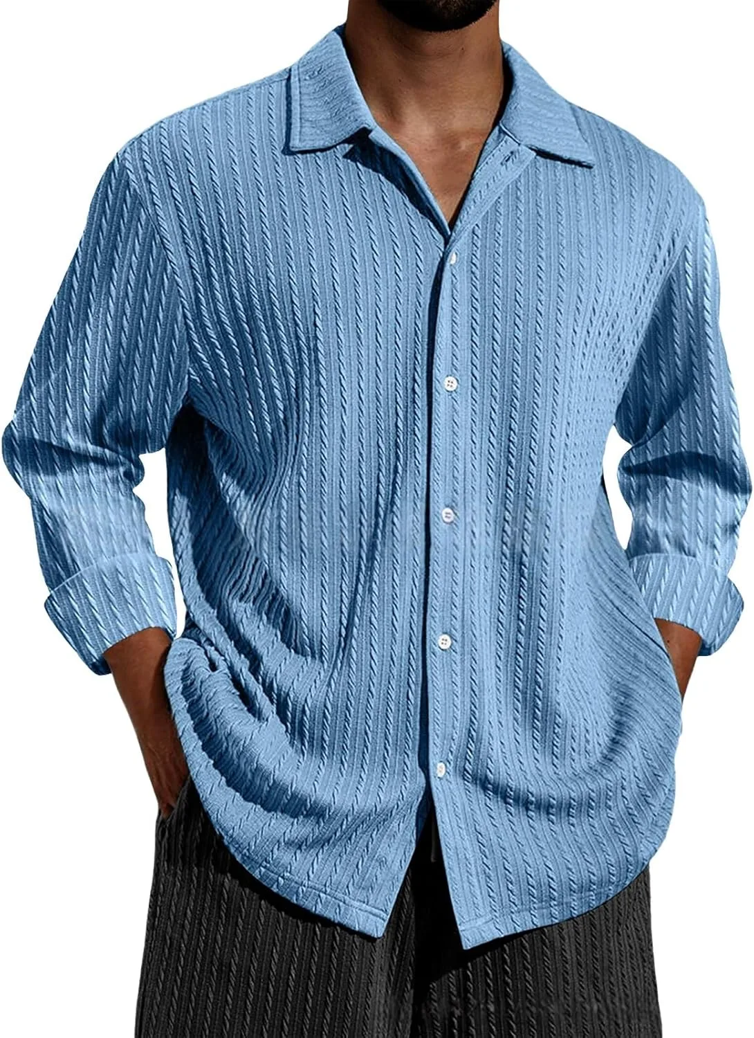 

Мужская рубашка на пуговицах с длинным рукавом и отложным воротником