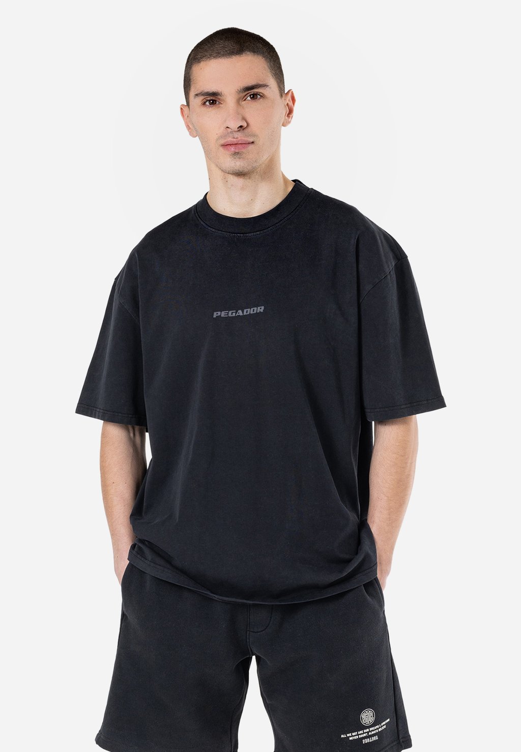 

Футболка с принтом COLNE LOGO OVERSIZED TEE Pegador, черный