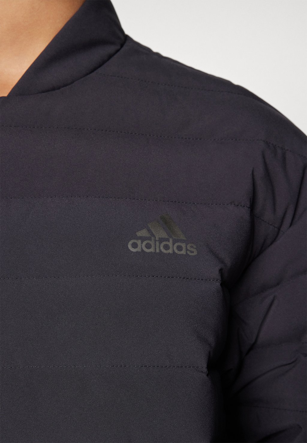 

Пуховик HELIONIC adidas Sportswear, черный