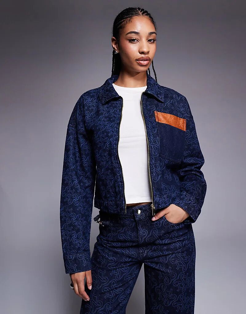 

Джинсовая куртка с монограммой River Island из темного денима