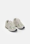 

Кроссовки M2002 UNISEX New Balance, хаки, Серый, Кроссовки M2002 UNISEX New Balance, хаки