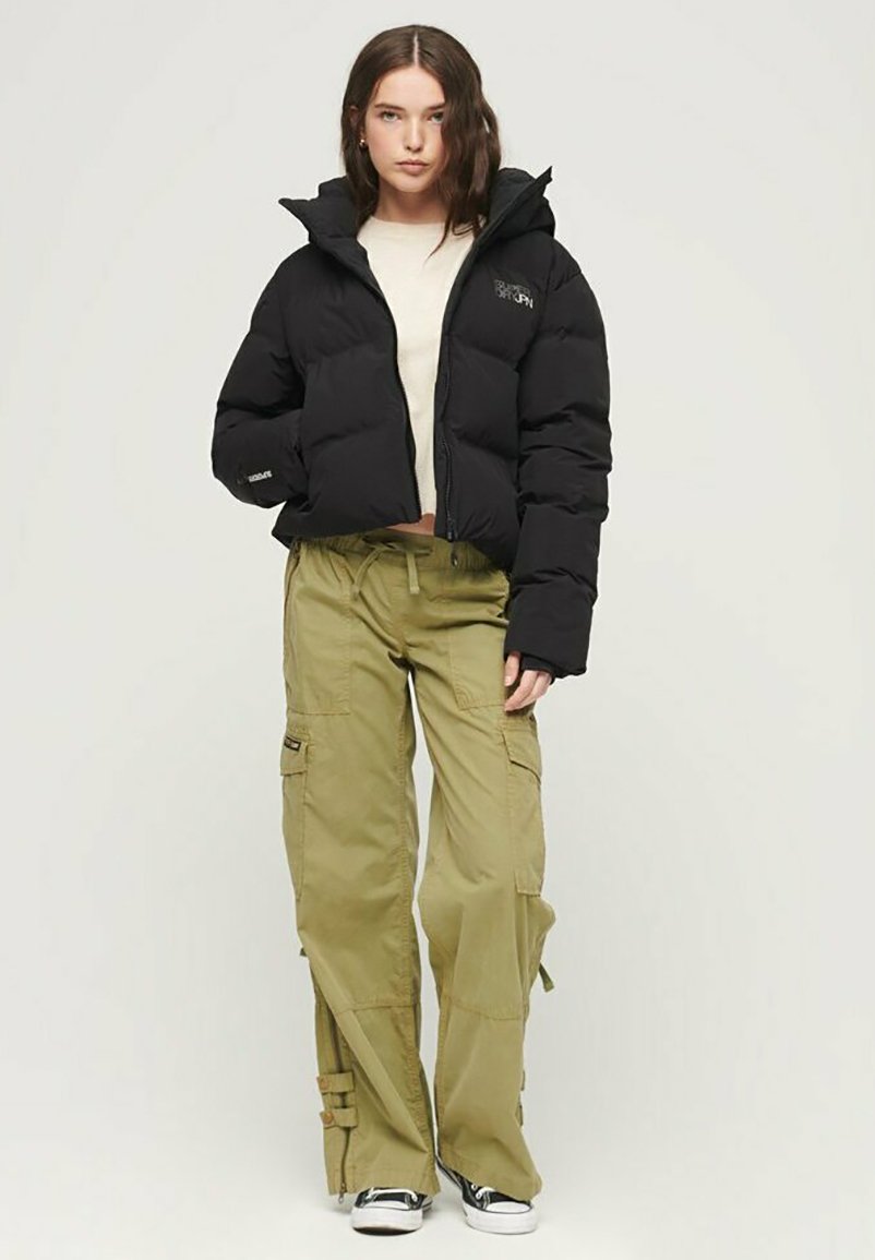 

Зимняя куртка HOODED BOXY PUFFER Superdry, черный