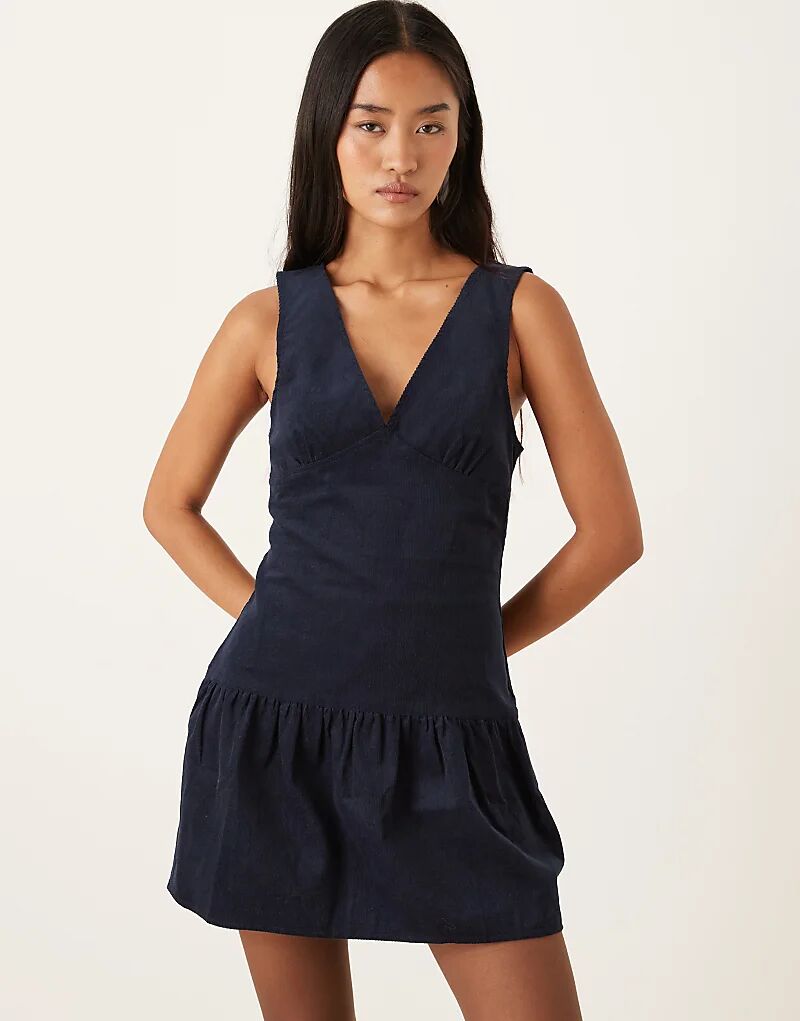 

Вельветовое мини-платье Motel Sarabi темно-синего цвета