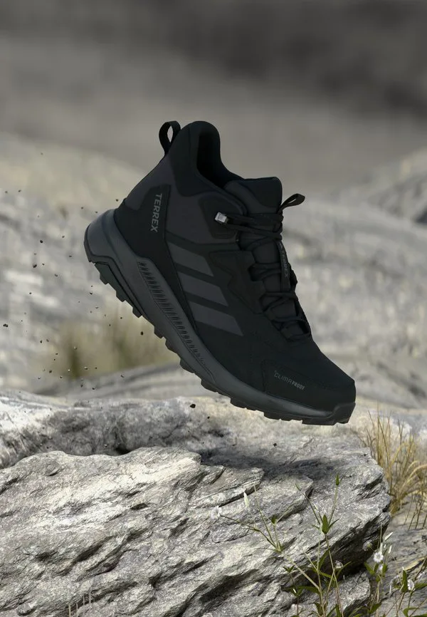 Походные ботинки anylander средней высоты Adidas Terrex, Core Black/Carbon/Grey Four