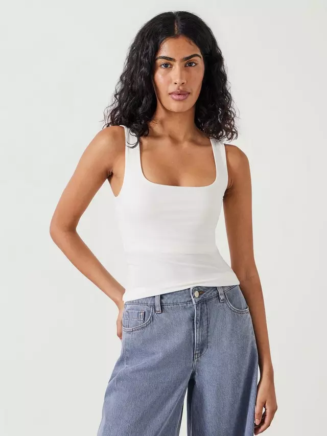 

Топ HUSH Jade Wide Strap Vest, экрю