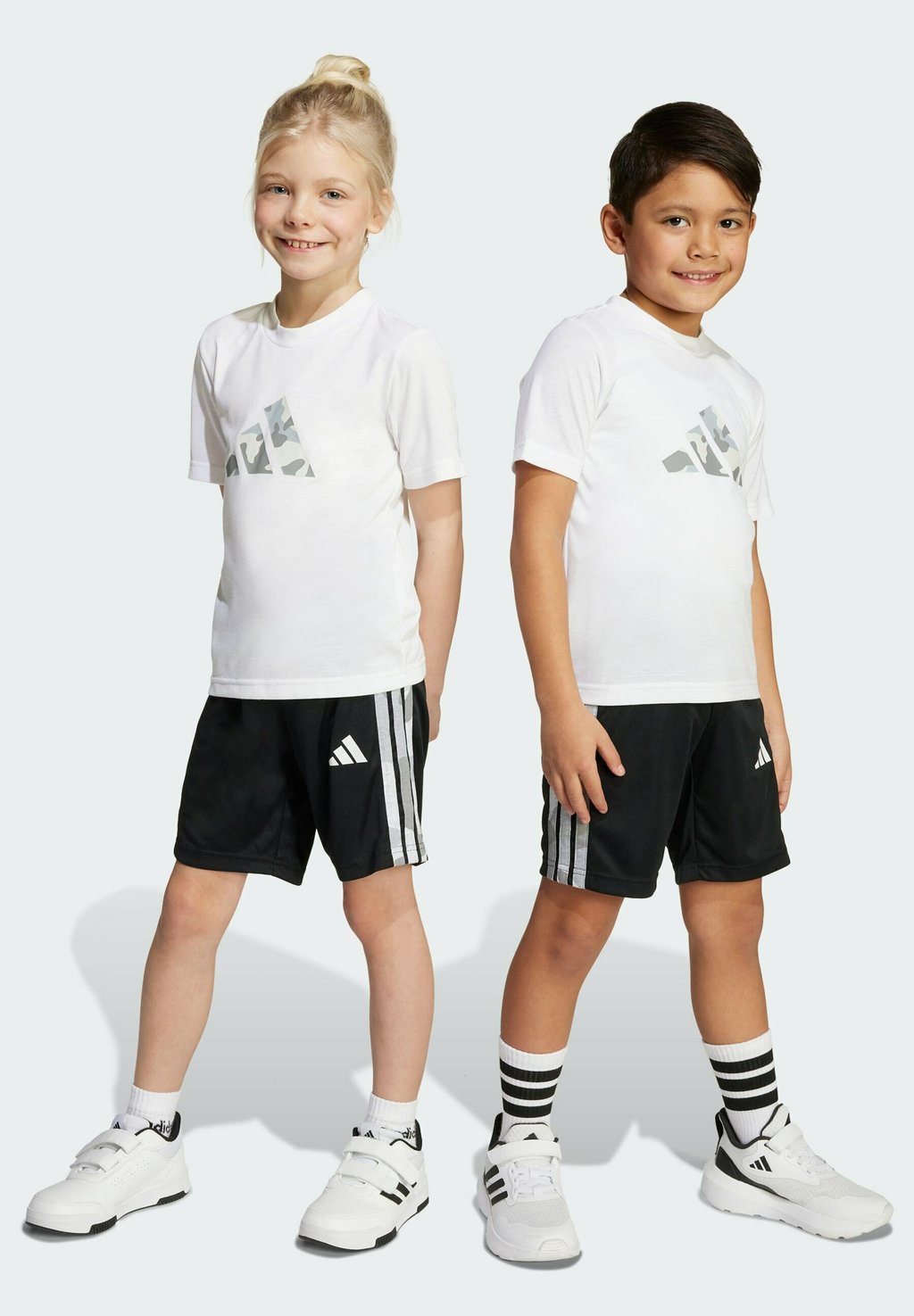 

Футболка с принтом TRAIN ESSENTIALS CAMO SET Adidas Sportswear, белый