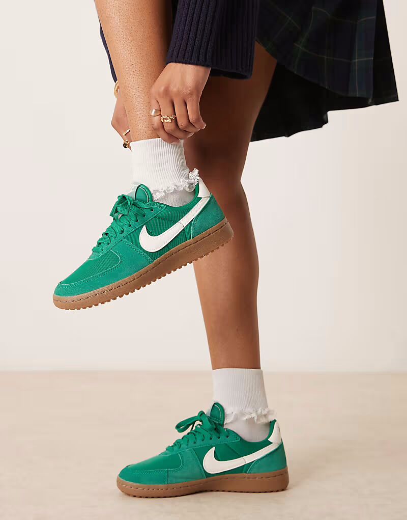 Кроссовки Nike Field General зеленого и белого цвета