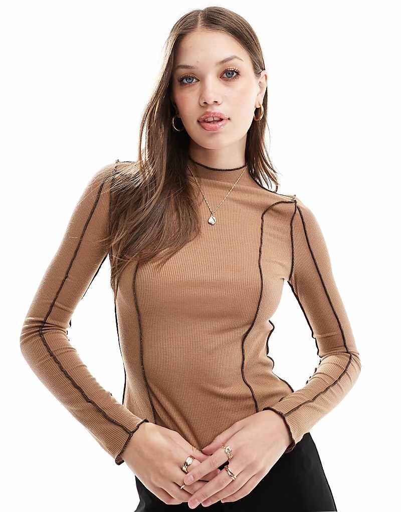 

Коричневая футболка с длинными рукавами и контрастной строчкой Vero Moda