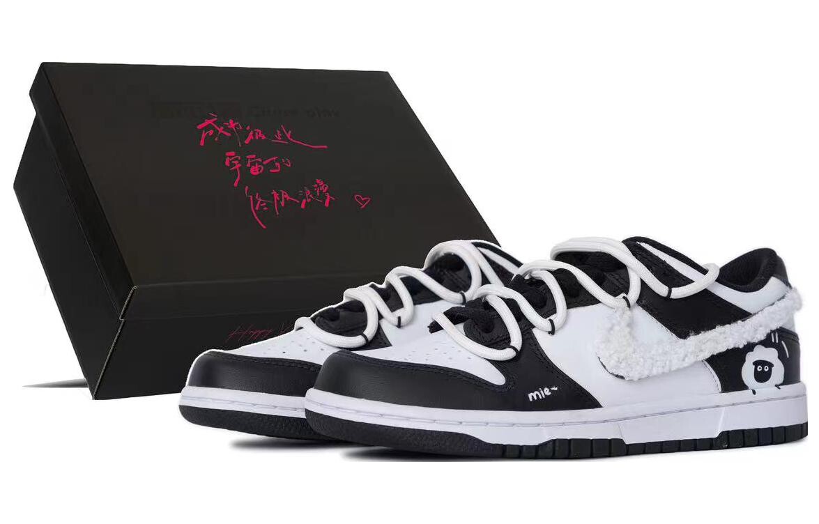 

Кроссовки Nike Dunk Skateboard Shoes Women's Low-Top Black White