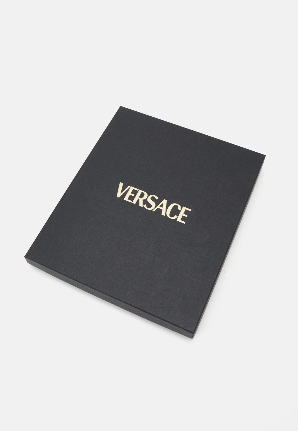 

Бейсболка BEANIE RICAMO Versace, слоновая кость