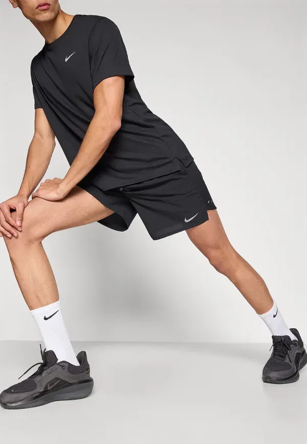 Шорты спортивные Nike Performance Stride, черный/отражающий серебристый — фото 4