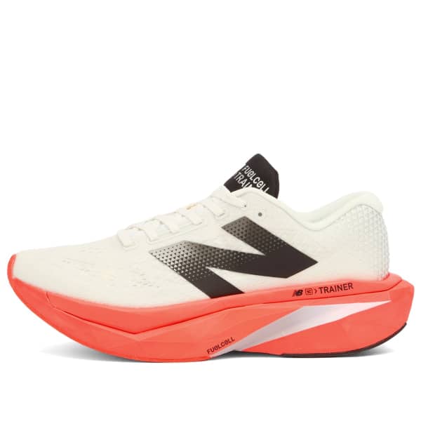 

Кроссовки Supercomp trainer v3 New Balance, цвет urgent red
