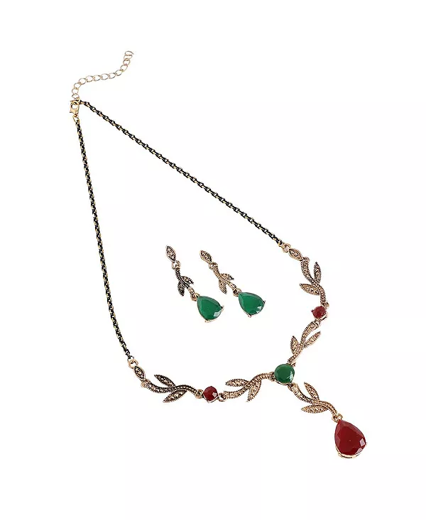 

Зачарованный комплект украшений Sohi, gold