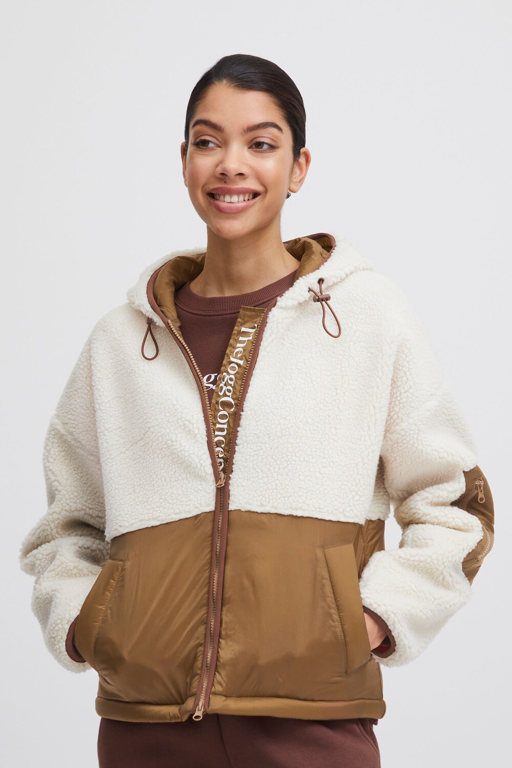 

Пуховик TheJoggConcept. Outdoorjacke JCBERRI HOOD JACKET 22800273, коричневый