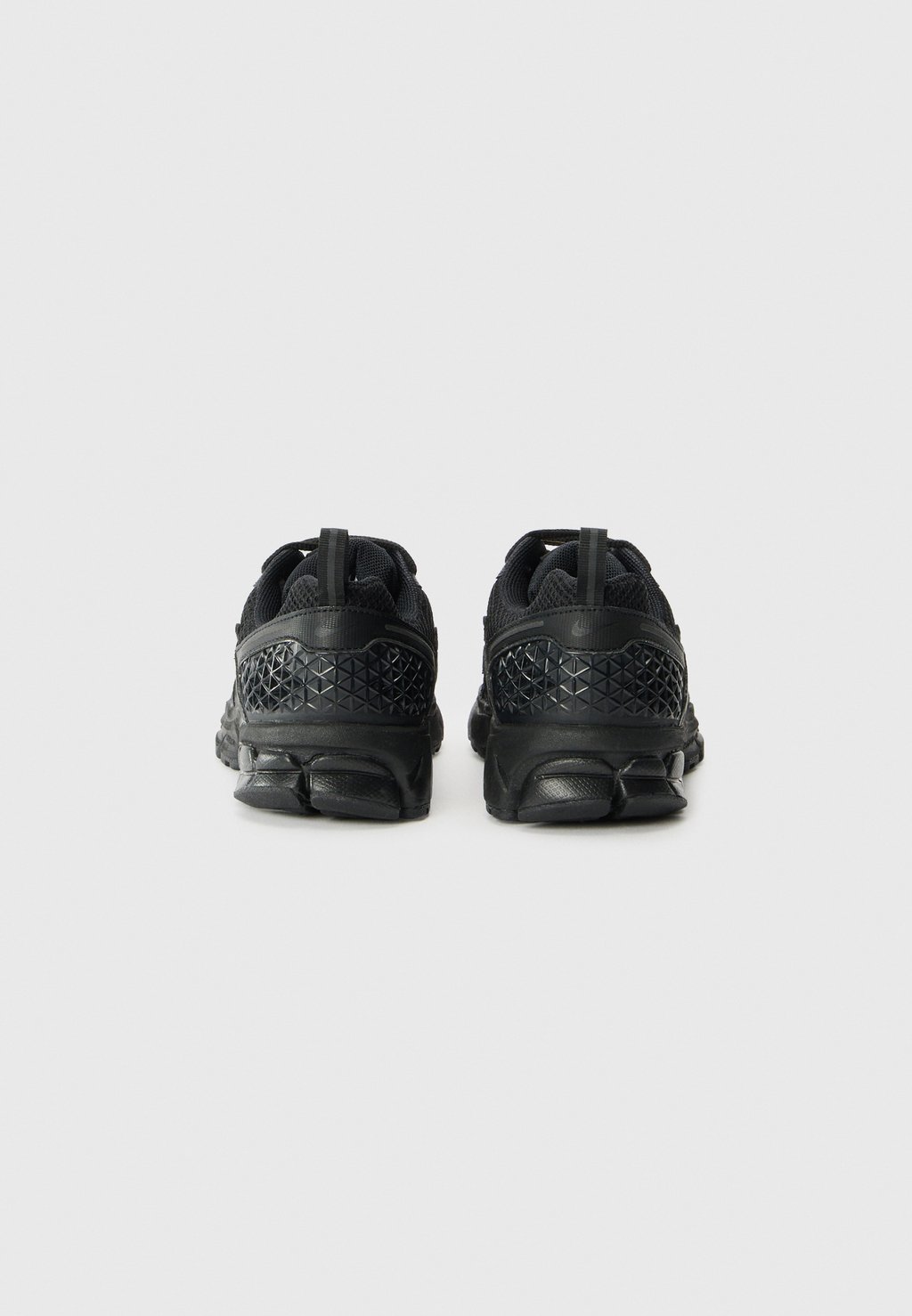 Кроссовки VOMERO 5 UNISEX Nike Sportswear, черный — фото 3