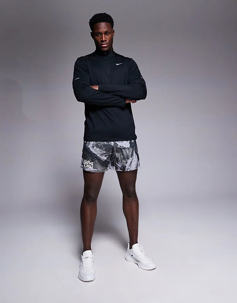 Футболка с длинным рукавом и застежкой-молнией Nike Running D-FIT Element черного цвета — фото 4