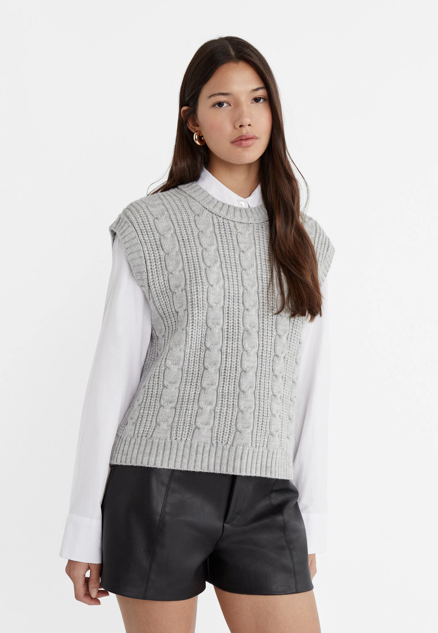

Жилет косой вязки Stradivarius, серый