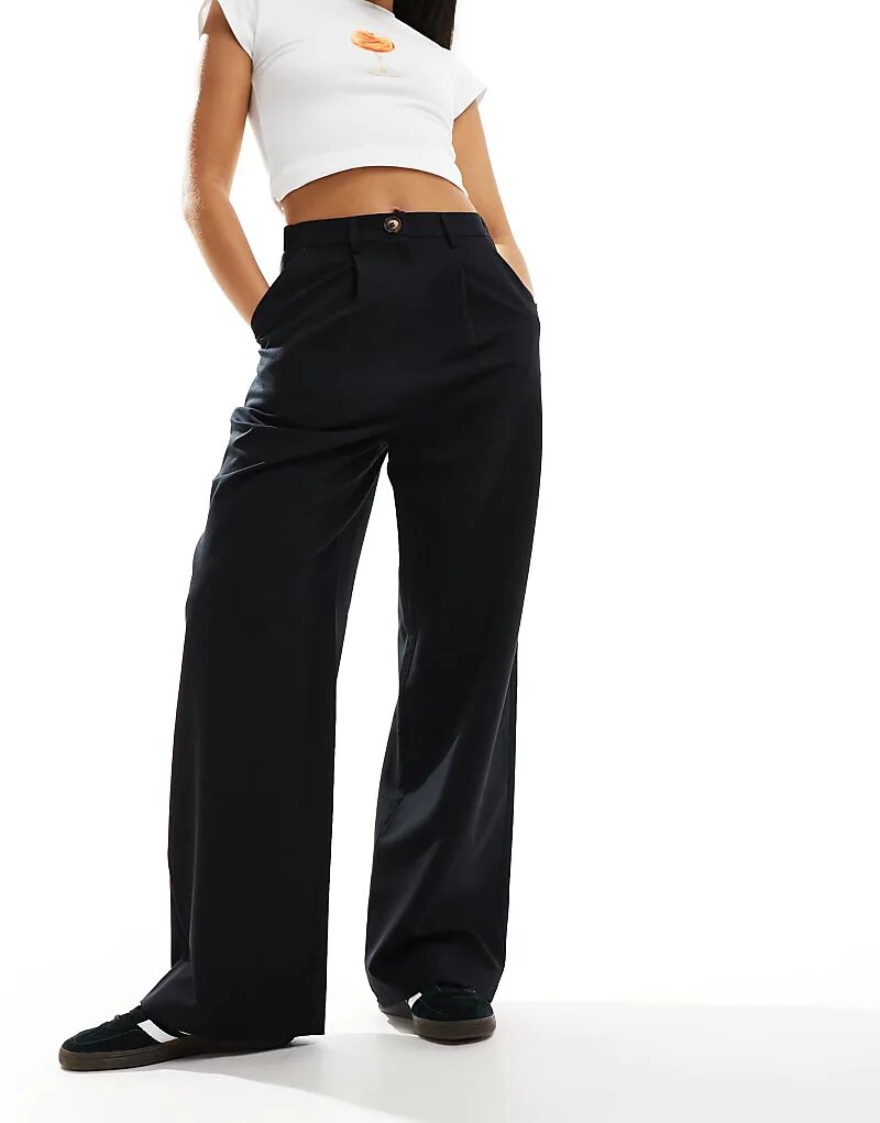 

Незаменимые широкие брюки черного цвета Miss Selfridge