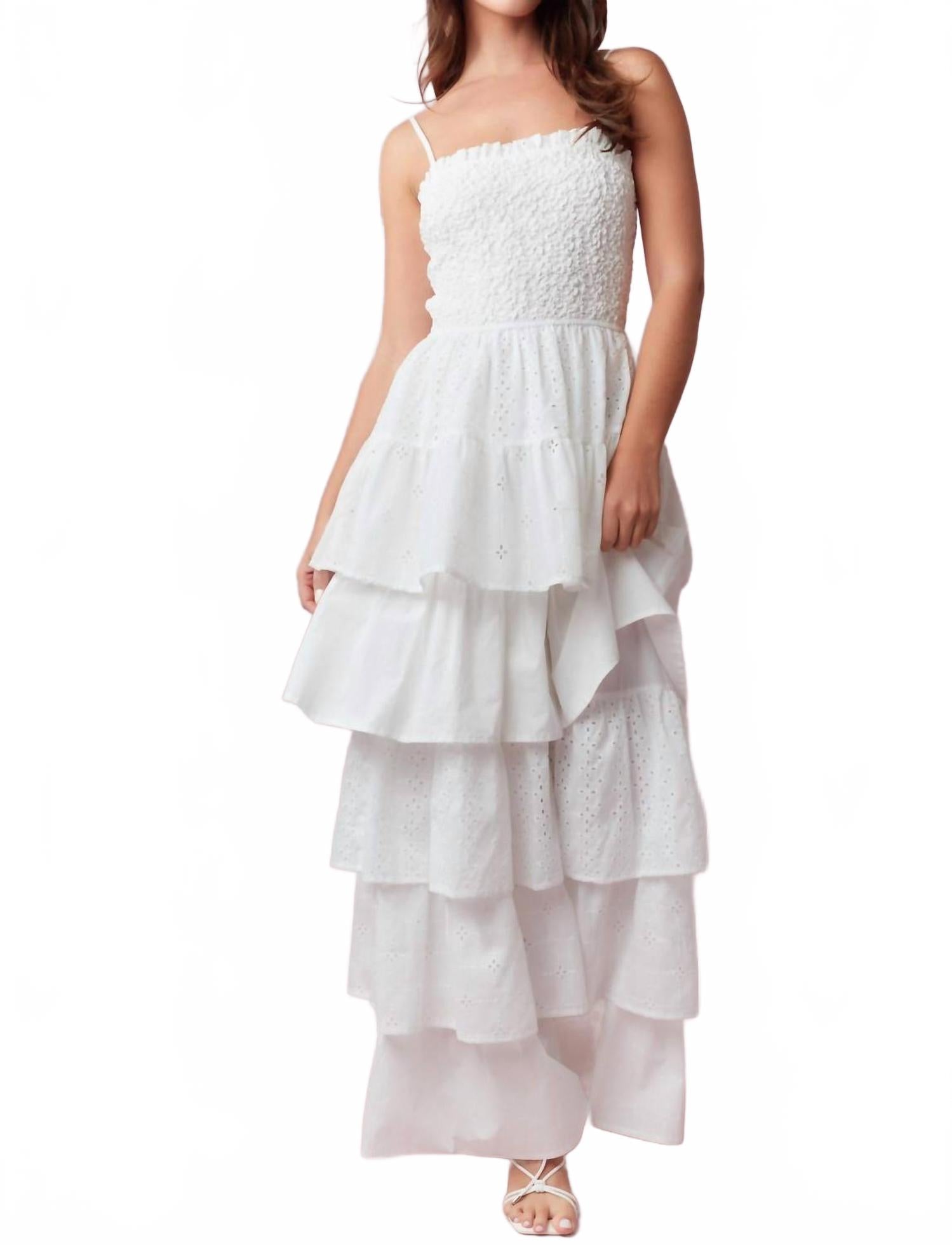 

Платье Whitley в белом цвете Peach Love