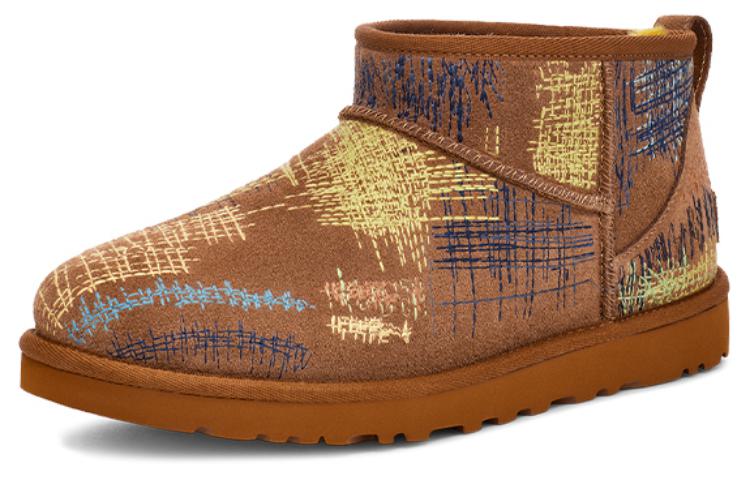 Мужские угги UGG The Elder Statesman X Classic Ultra Mini короткие с вышивкой, коричневый — фото 4