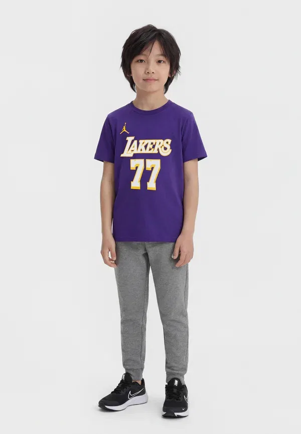 Футболка Nike Performance с принтом NBA Los Angeles Lakers Luka Doncic, фиолетовый полевой