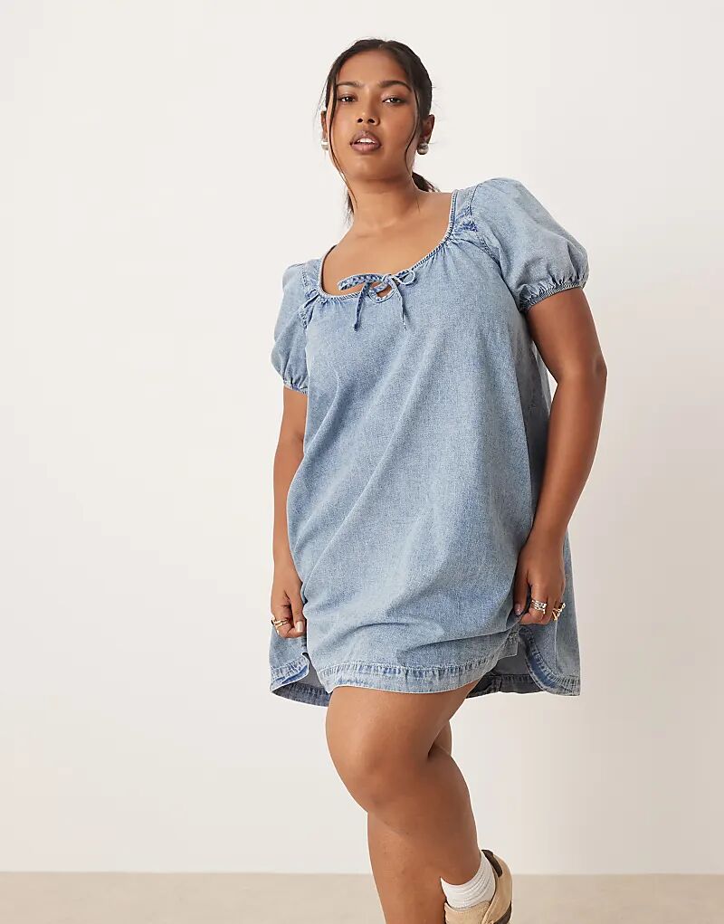 

Джинсовое мини-платье ASOS DESIGN Curve светлого цвета с рукавами-фонариками и завязками