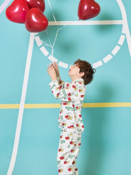 Куртка джинсовая Cherry All-Over от MINIDOU, мальчик, цвет мультиколор — фото 2
