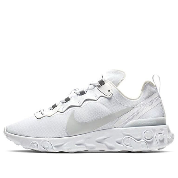 

Кроссовки реагируют на элемент 55 Nike, белый