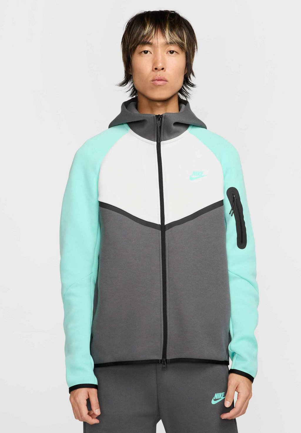 

Толстовка на молнии Nike Sportswear, серый