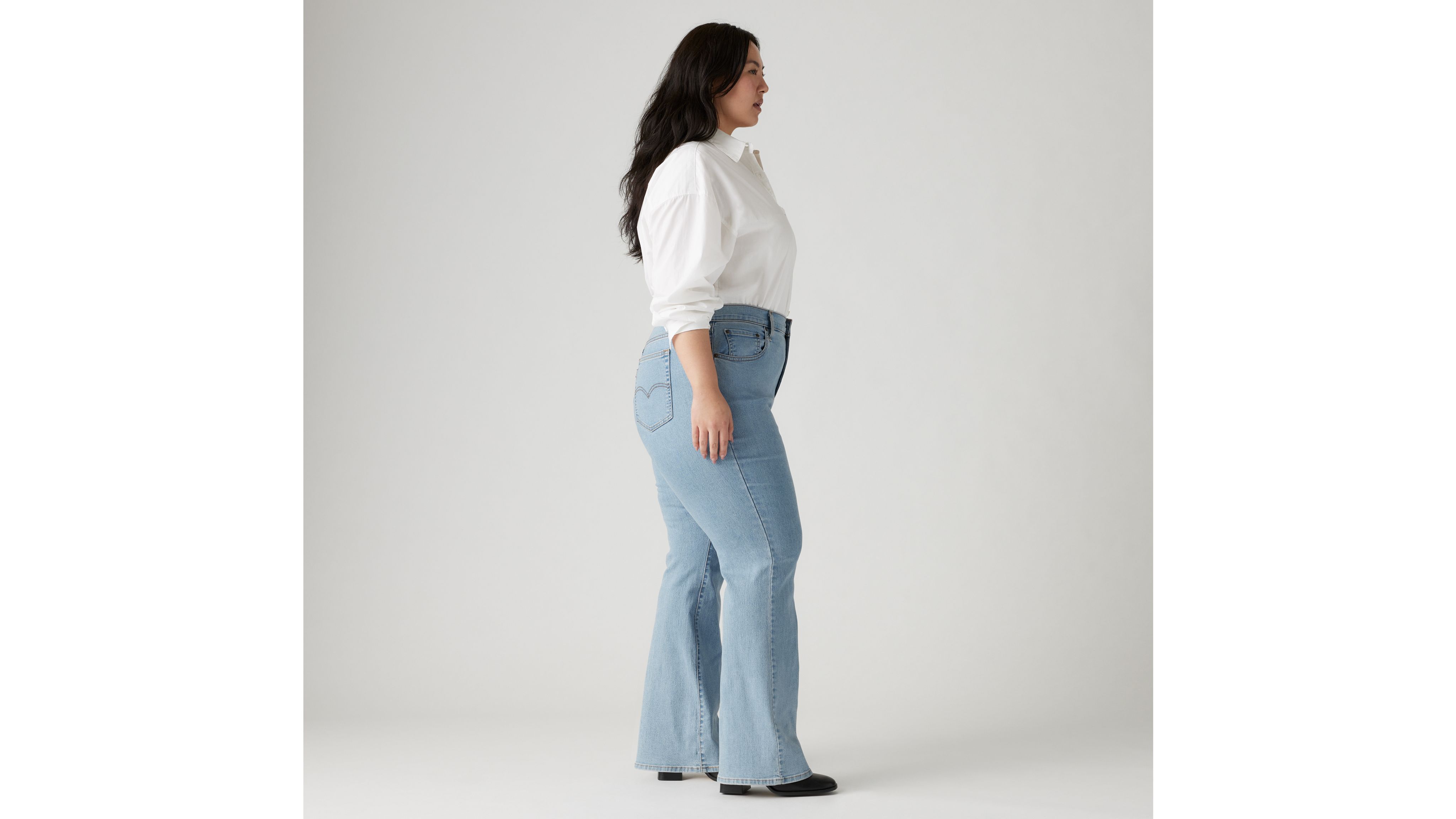 

725 Женские джинсы Bootcut с высокой посадкой (размер Plus) Levi's, цвет Accent Of Azalea - Medium Wash