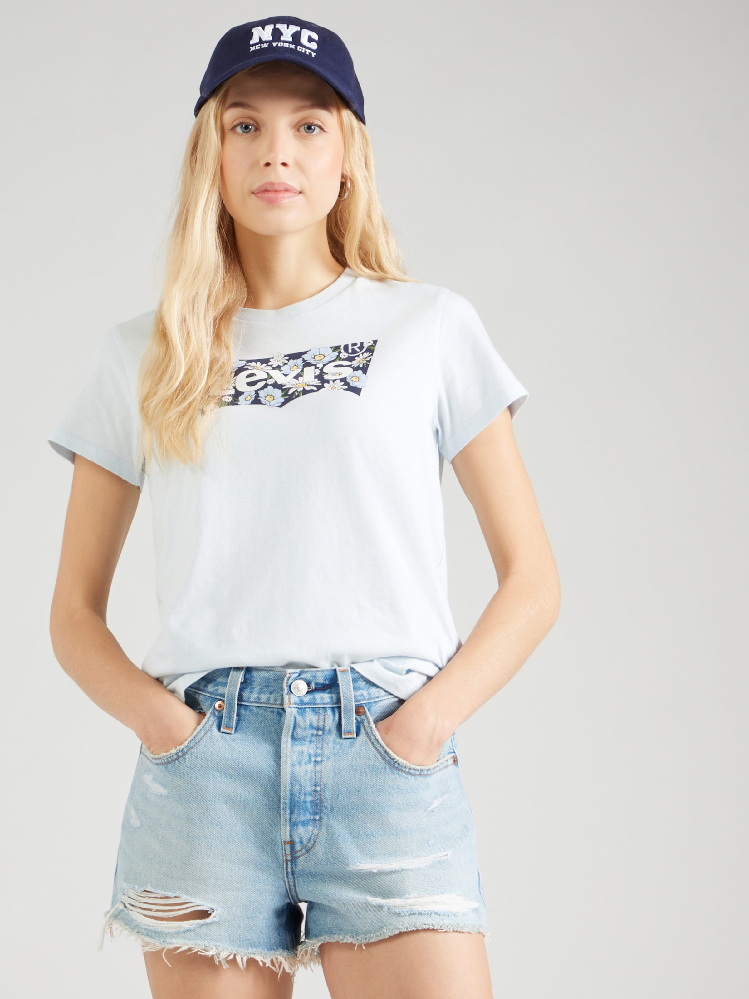 LEVI'S  Футболка 'Perfect Tee' в цветах Marine Blue и Pastel Blue — фото 3