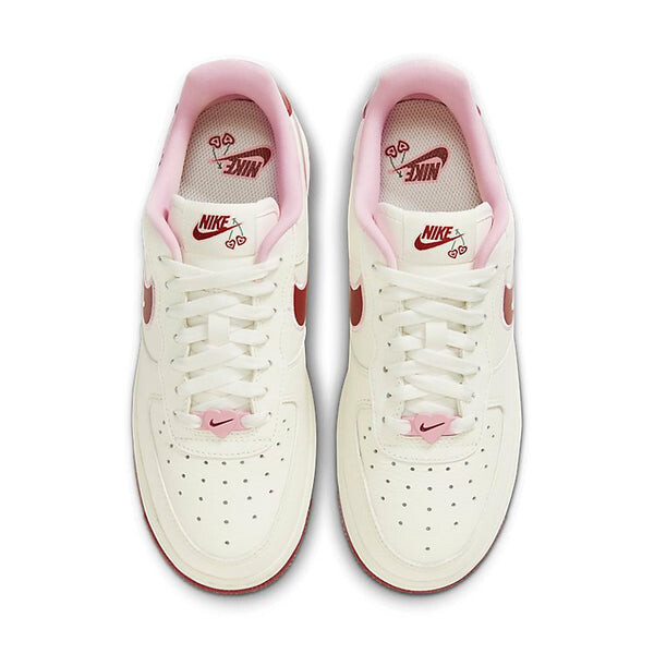 Кроссовки (WMNS) Nike Air Force 1 Low 'Valentine's Day 2023', красный — фото 4
