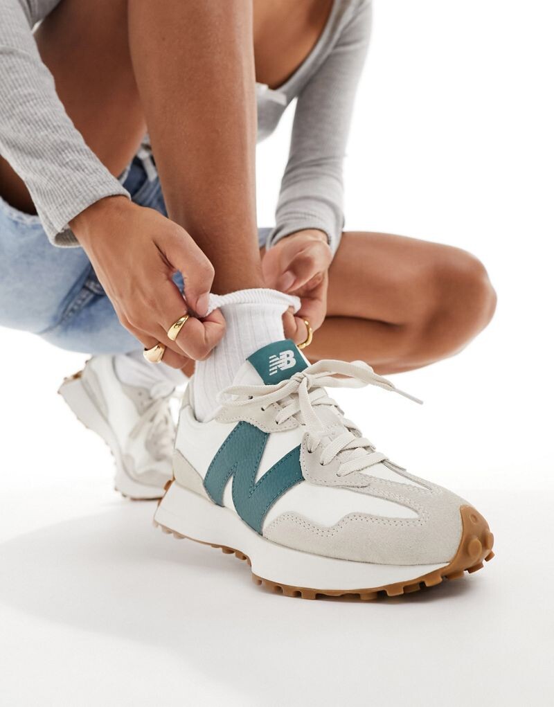 

Кроссовки New Balance 327 на резиновой подошве белого и елового цвета, Белый, Кроссовки New Balance 327 на резиновой подошве белого и елового цвета