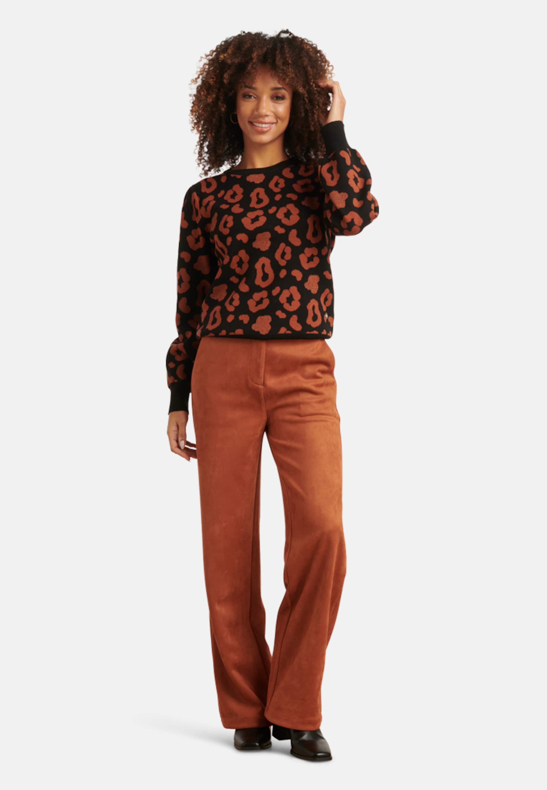 

Smashed Lemon Свитер в черном цвете