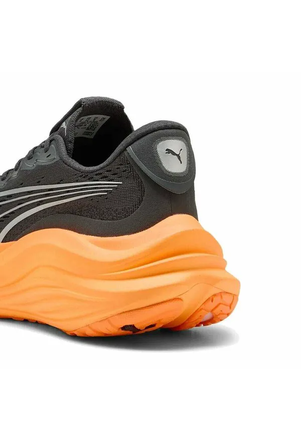Кроссовки для бега по шоссе magmax nitro Puma, Black Dark Amethys — фото 4