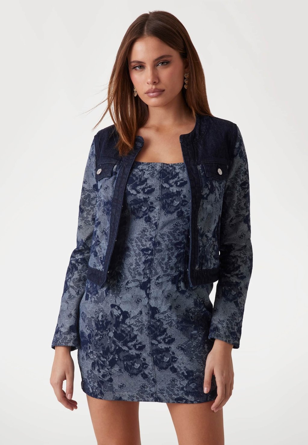 

Джинсовая куртка Guess, синий