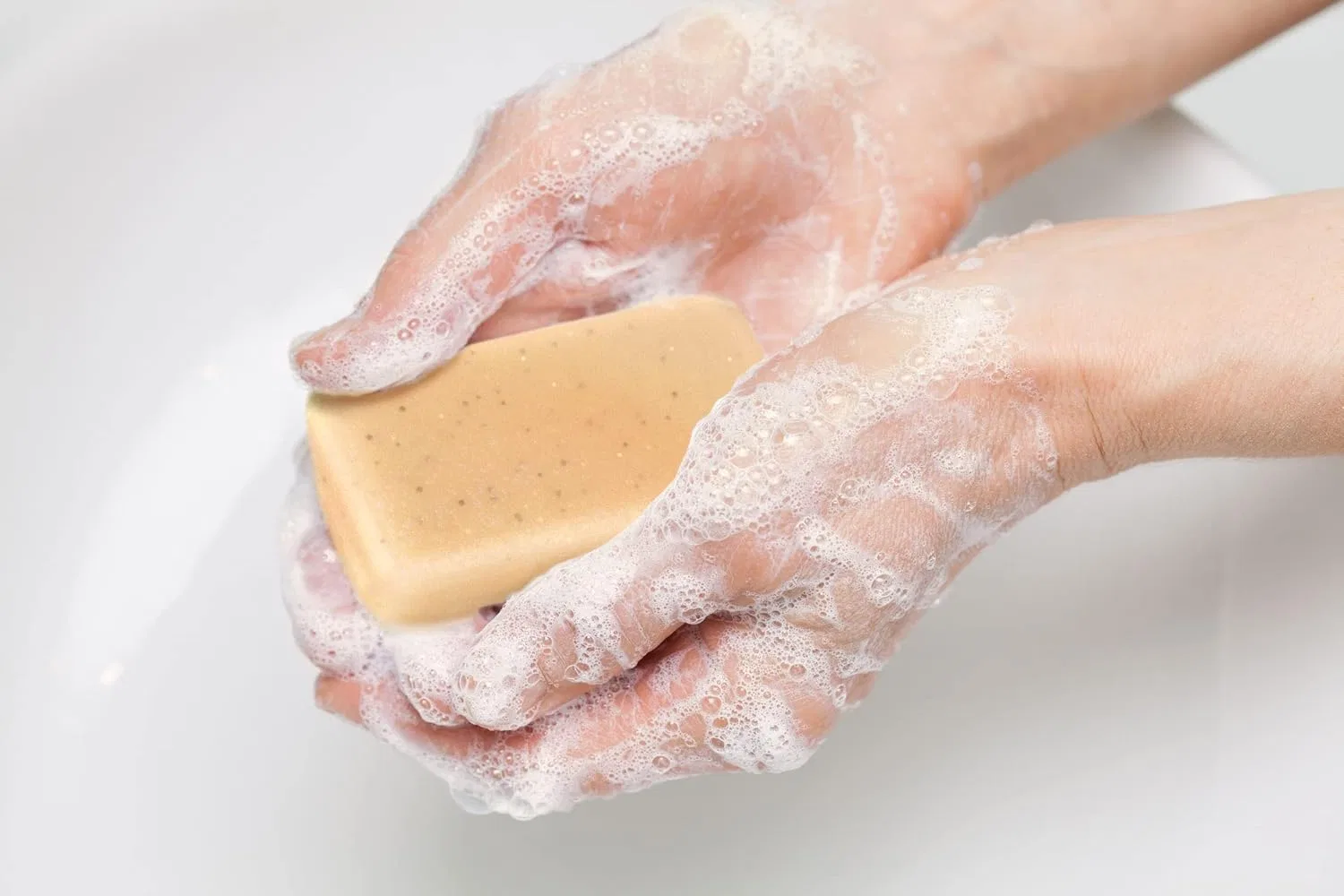 Твердое мыло Charity Soap Lemongra с лемонграссом, 100 г Soho Naturkosmetik — фото 3