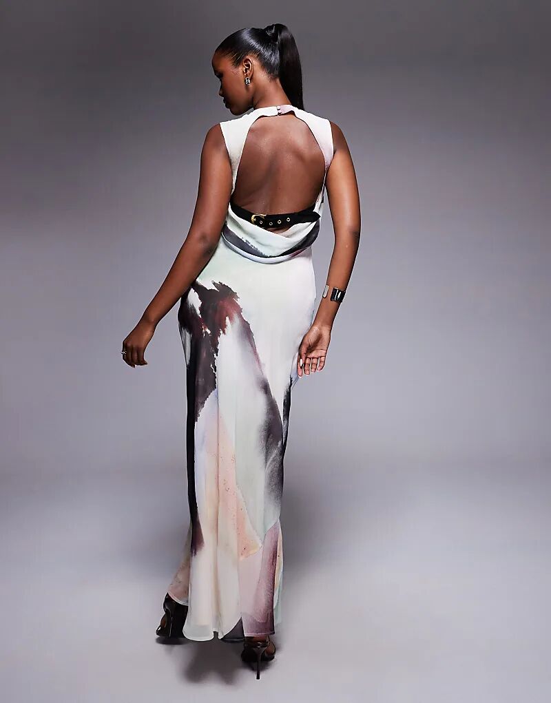 

Платье макси ASOS DESIGN с высоким воротом, драпировкой, глубоким вырезом на спине и поясом-ремешком с размытым абстрактным принтом