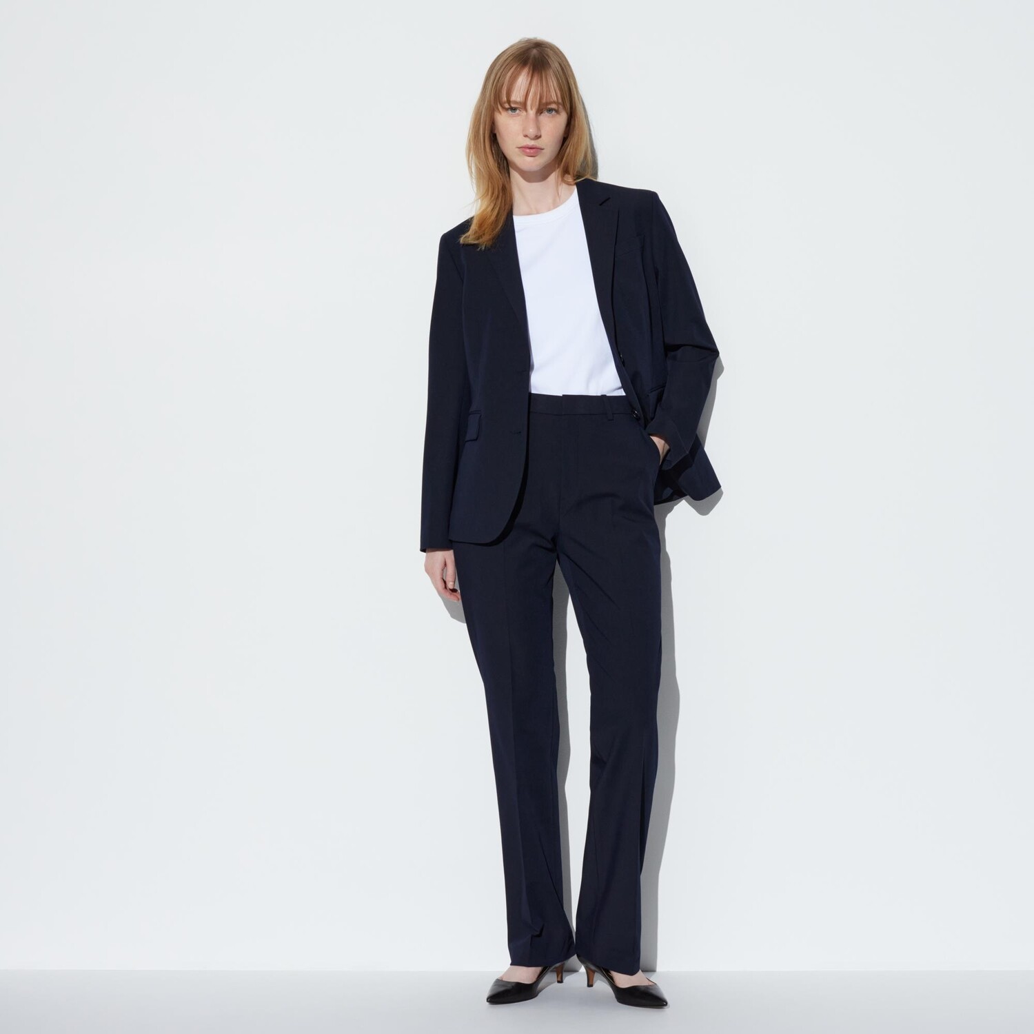 

Брюки UNIQLO эластичные, темно-синий