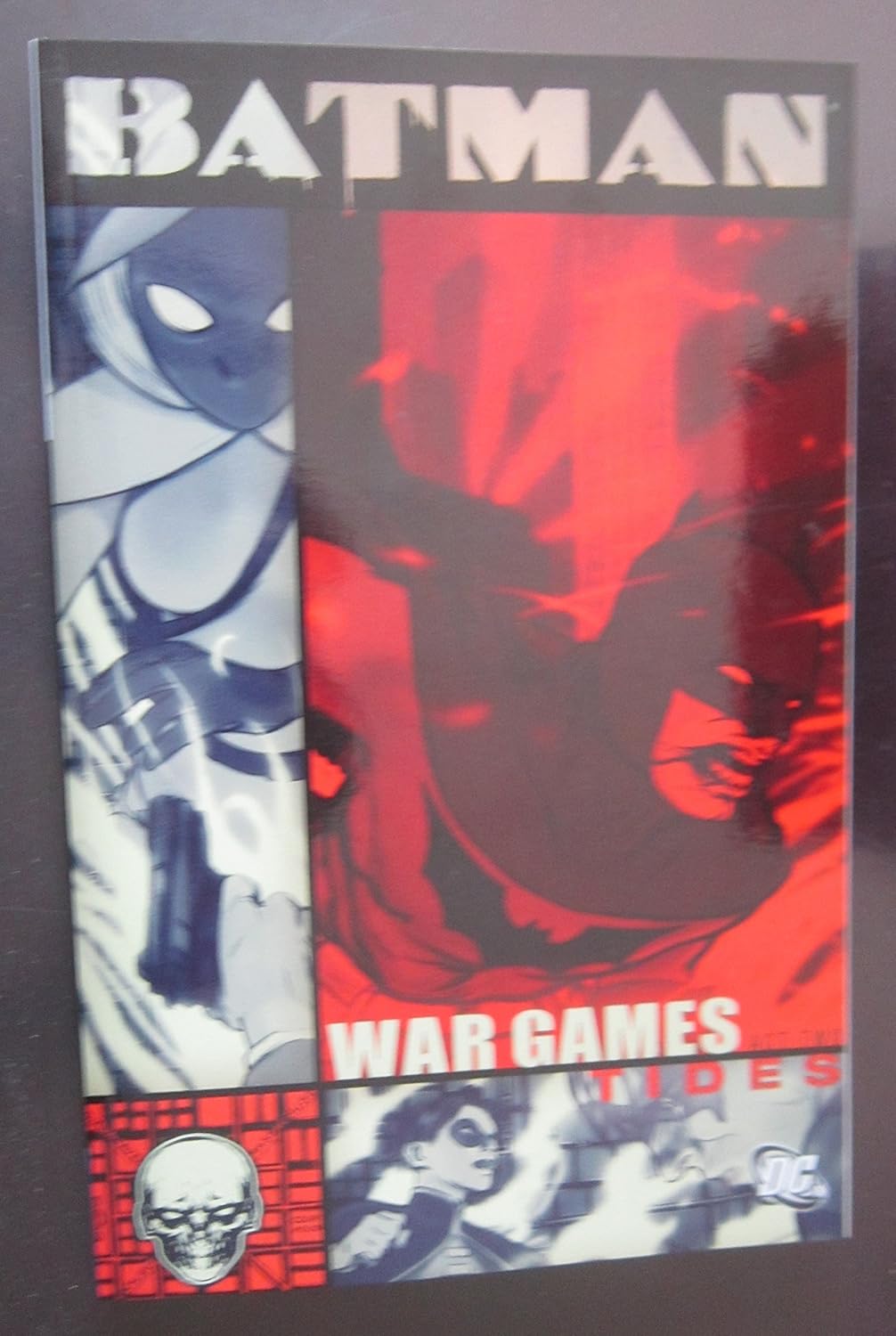 

Batman: War Games, Act Two - Tides (DC Comics)
